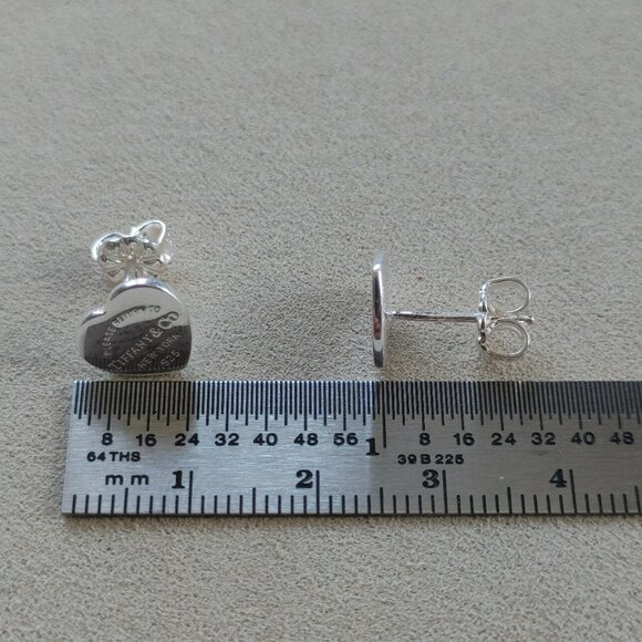 Tiffany & Co "Return to Tiffany" 925 Sterling silver earring 1.9gr (New) - Picture 6 of 7